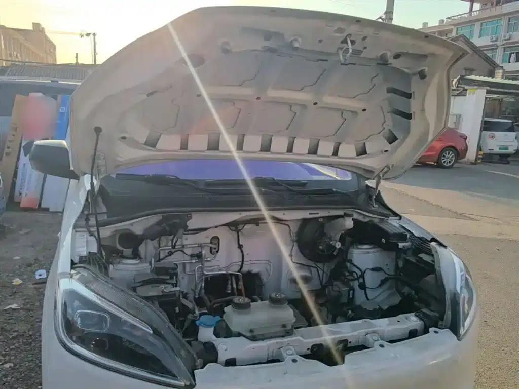 Wuling Hongguang New Energy 2024 Pure Electric Version 300KM Standard Edition — миниатюра 20