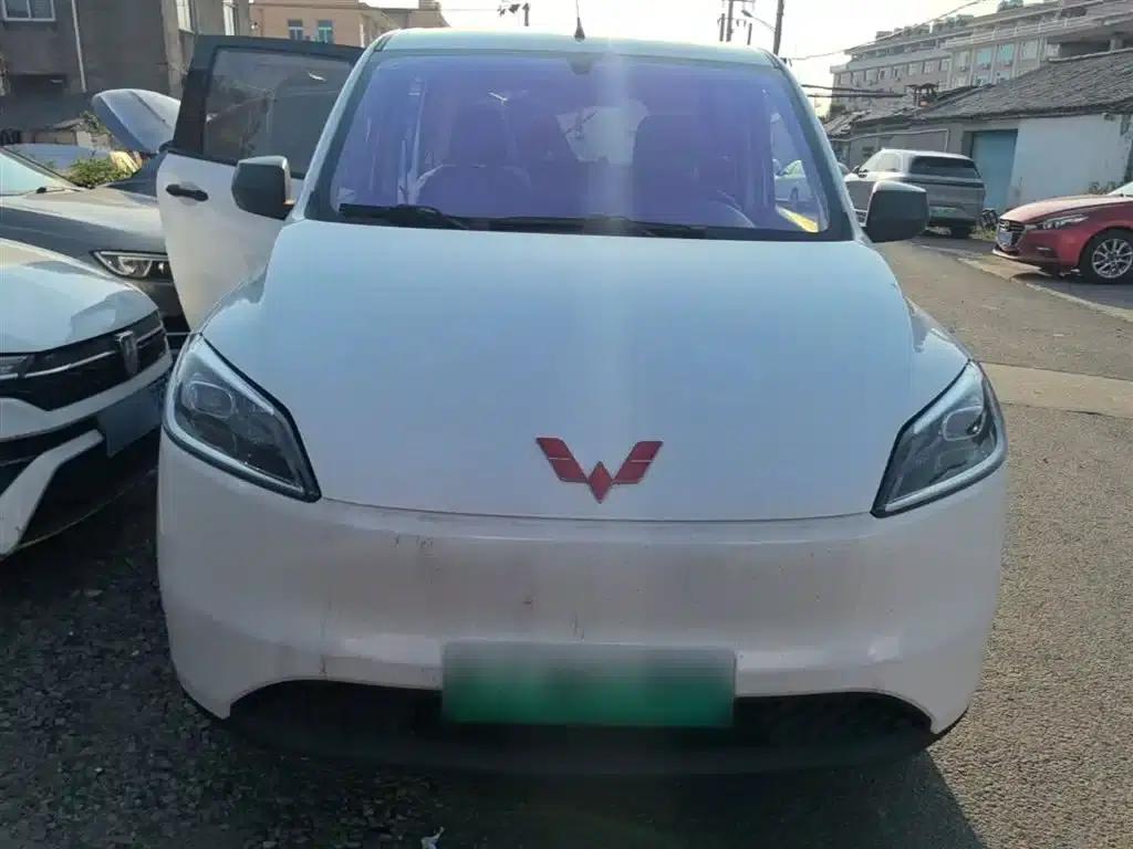 Wuling Hongguang New Energy 2024 Pure Electric Version 300KM Standard Edition — миниатюра 3