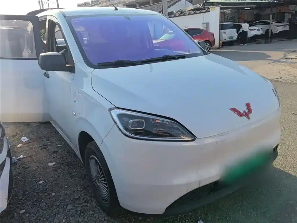 Wuling Hongguang New Energy 2024 Pure Electric Version 300KM Standard Edition — миниатюра 4