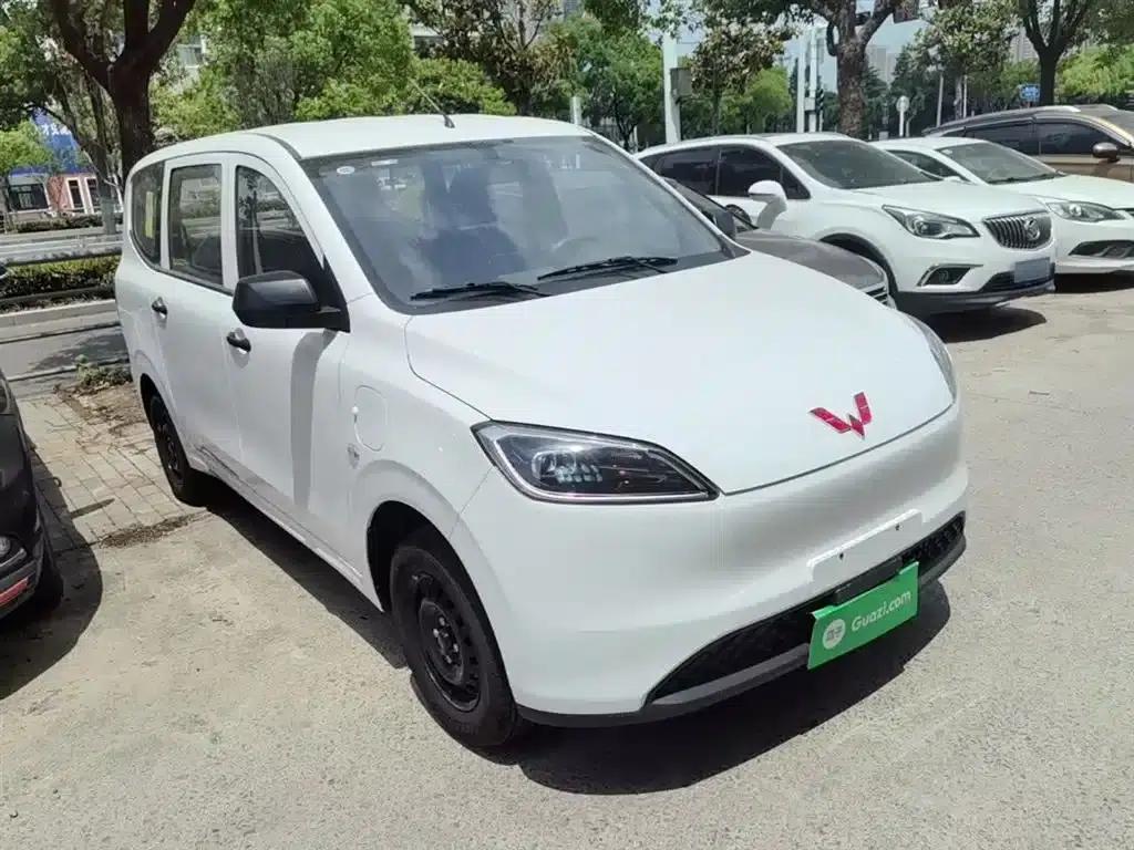 Wuling Hongguang New Energy 2024 Pure Electric Version 300KM Standard Edition — миниатюра 4