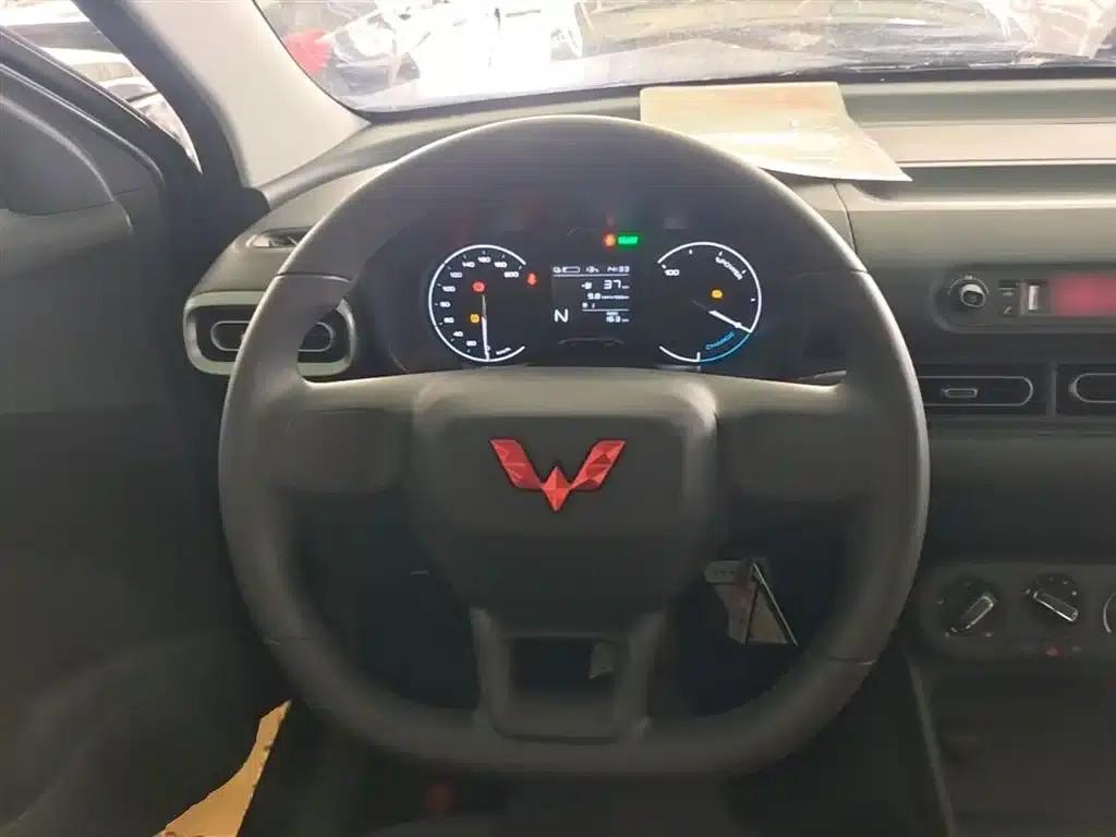 Wuling Hongguang New Energy 2024 Pure Electric Version 300KM Practical Model — миниатюра 11