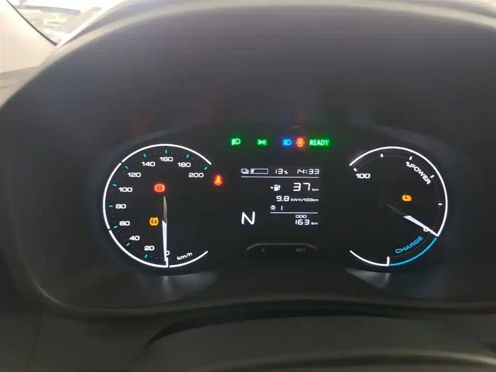 Wuling Hongguang New Energy 2024 Pure Electric Version 300KM Practical Model — миниатюра 12