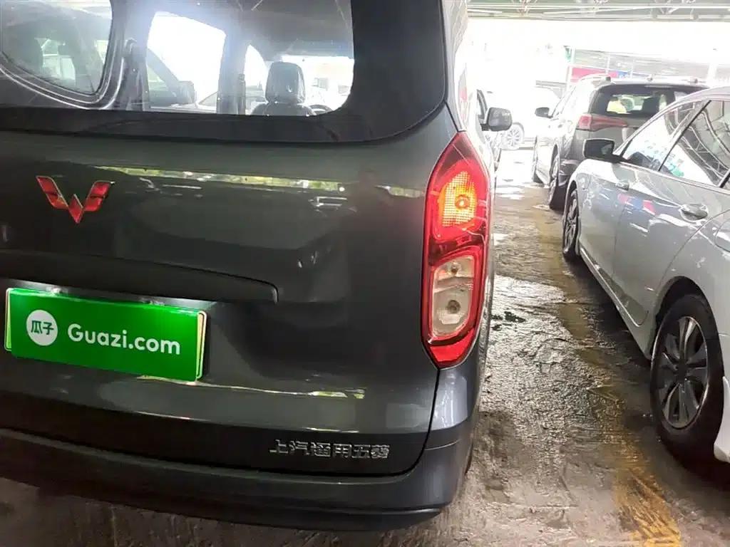 Wuling Hongguang New Energy 2024 Pure Electric Version 300KM Practical Model — миниатюра 8