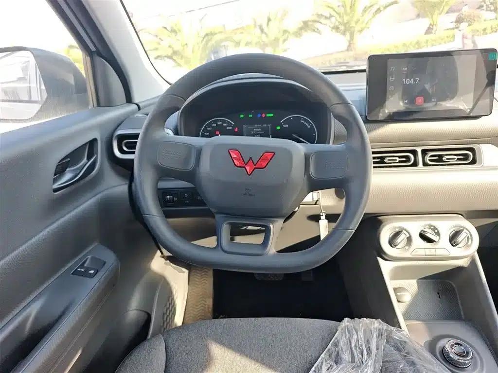 Wuling Hongguang New Energy 2025 Range-Extended Hybrid 50km Standard Edition — миниатюра 7
