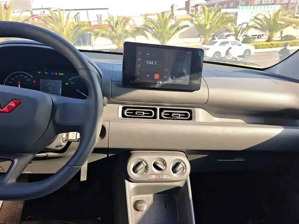 Wuling Hongguang New Energy 2025 Range-Extended Hybrid 50km Standard Edition — миниатюра 9