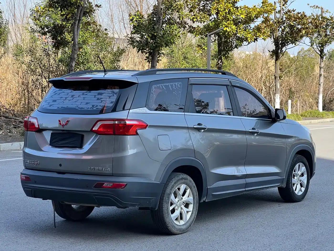 Wuling Hongguang S3 2018 1.5L Manual Comfort Model (National V Emission Standard) — миниатюра 3