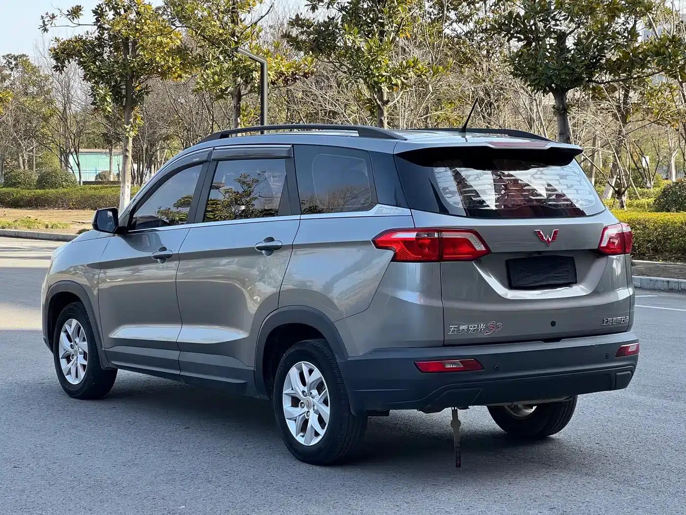 Wuling Hongguang S3 2018 1.5L Manual Comfort Model (National V Emission Standard) — миниатюра 4
