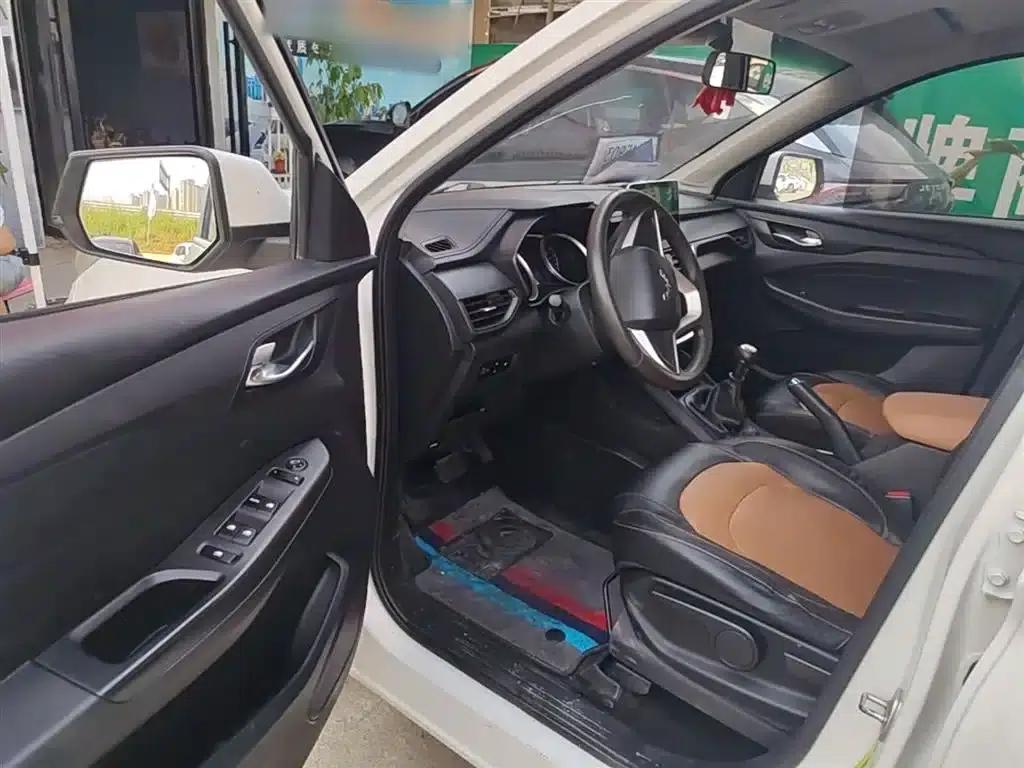 Wuling Hongguang S3 2019 Automatic Clutch Version 1.5L Manual Comfort Model (National V Emission Standard) — миниатюра 16