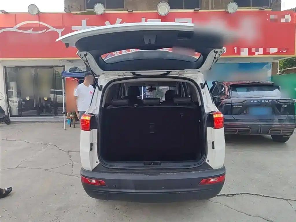 Wuling Hongguang S3 2019 Automatic Clutch Version 1.5L Manual Comfort Model (National V Emission Standard) — миниатюра 19