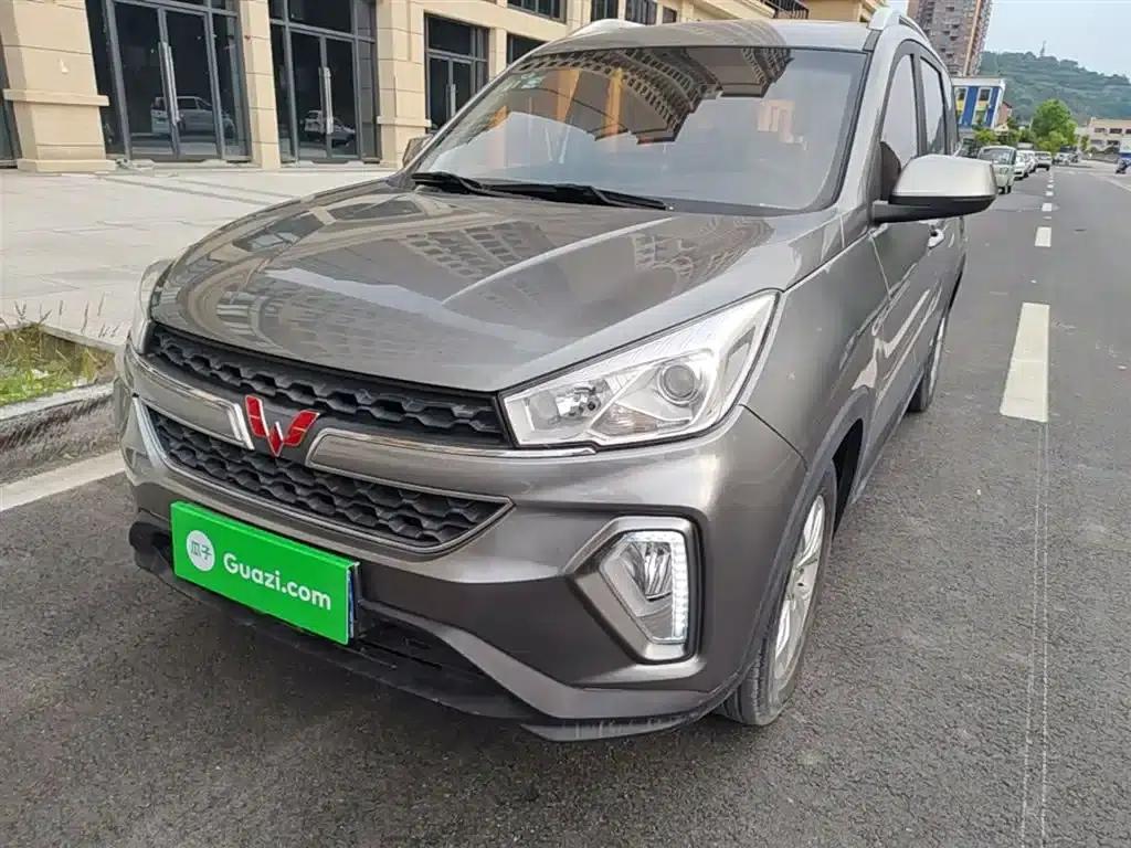 Wuling Hongguang S3 2018 1.5L Manual Deluxe Edition (National V Emission Standard) — миниатюра 1