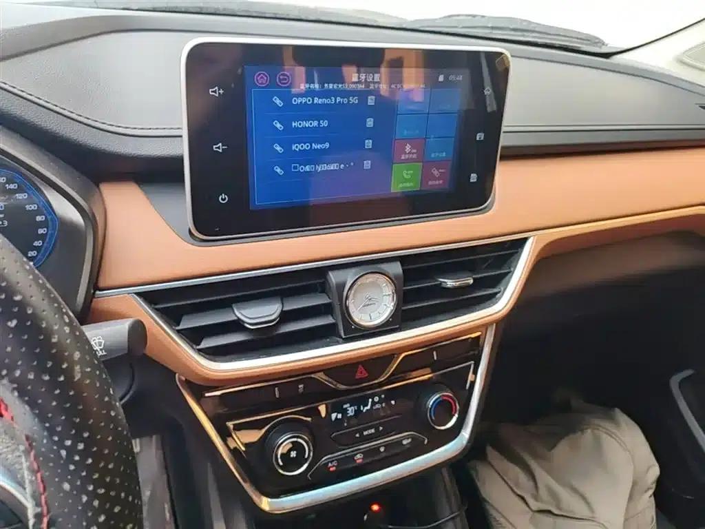 Wuling Hongguang S3 2018 1.5L Manual Deluxe Edition (National V Emission Standard) — миниатюра 13