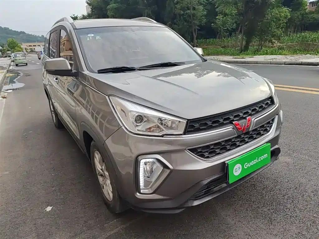 Wuling Hongguang S3 2018 1.5L Manual Deluxe Edition (National V Emission Standard) — миниатюра 4