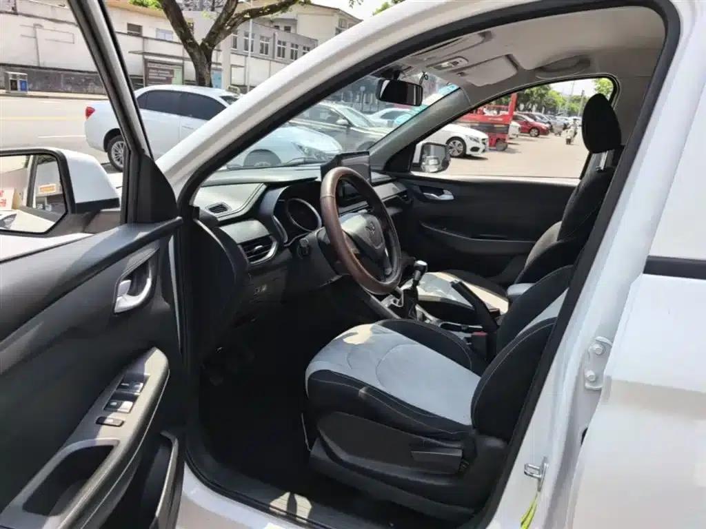 Wuling Hongguang S3 2018 1.5L Manual Standard Model (National V Emission Standard) — миниатюра 16