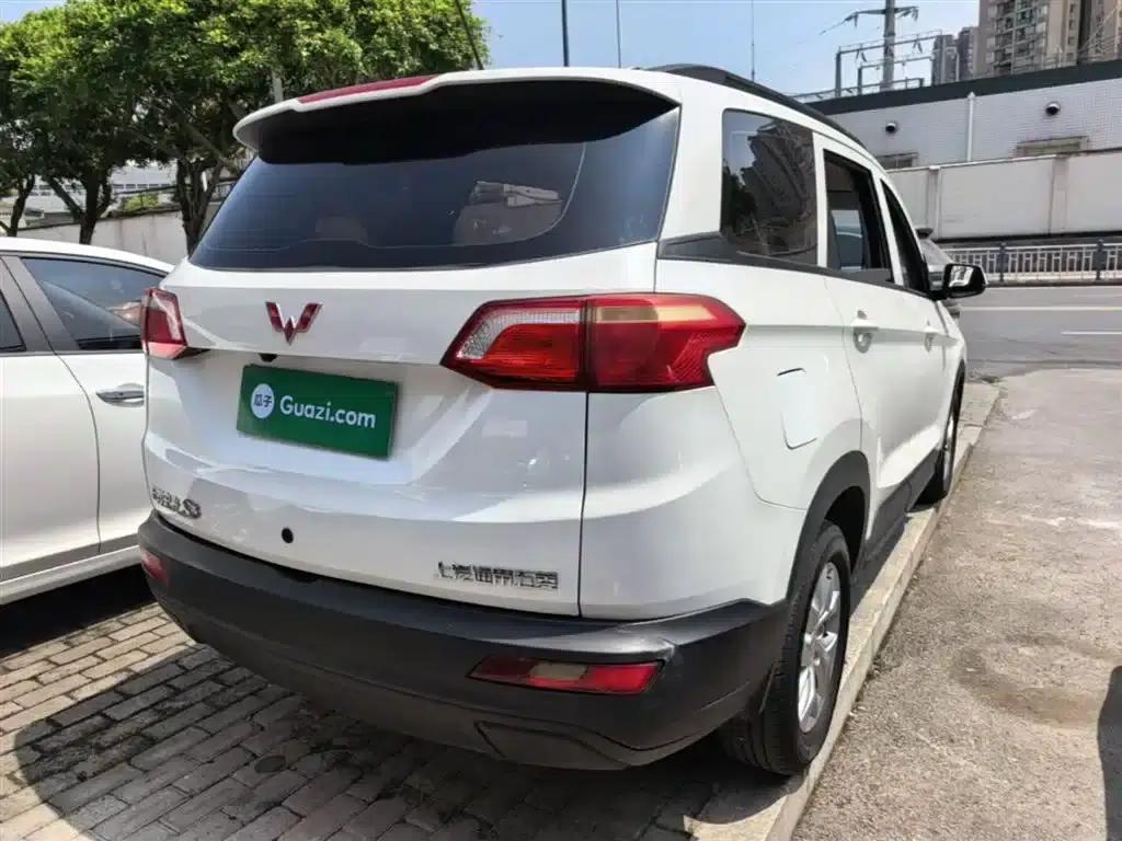 Wuling Hongguang S3 2018 1.5L Manual Standard Model (National V Emission Standard) — миниатюра 7