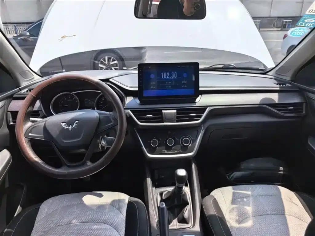 Wuling Hongguang S3 2018 1.5L Manual Standard Model (National V Emission Standard) — миниатюра 10