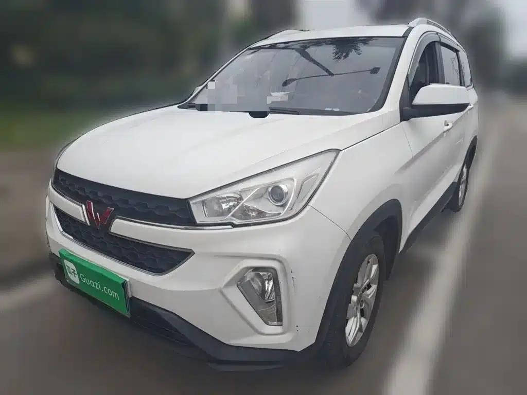 Wuling Hongguang S3 2018 1.5L Manual Deluxe Edition (National V Emission Standard) — миниатюра 2
