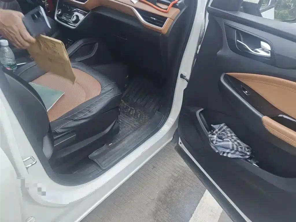Wuling Hongguang S3 2018 1.5L Manual Deluxe Edition (National V Emission Standard) — миниатюра 22