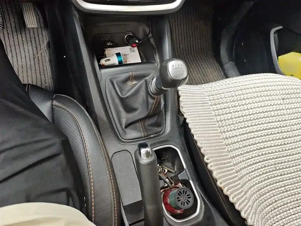 Wuling Hongguang S3 2019 1.5L Manual Comfort Model (National VI Emission Standard) — миниатюра 7