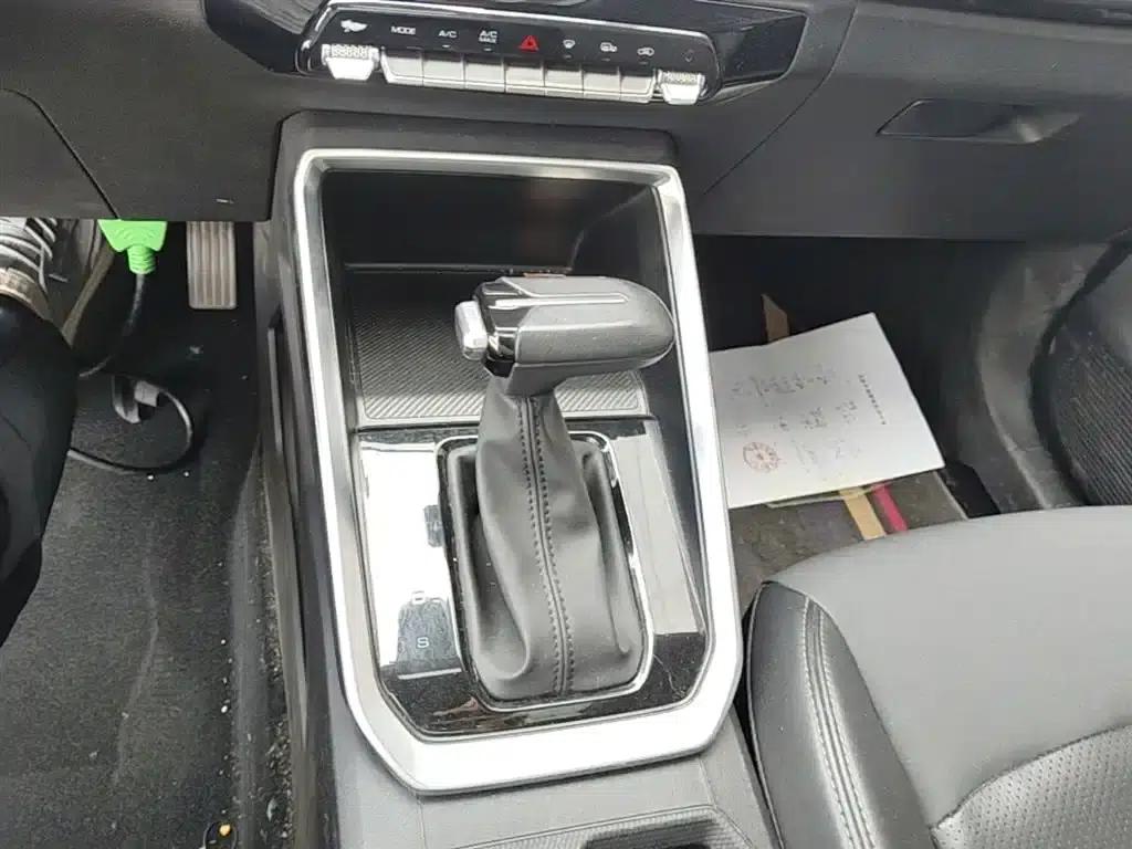 Wuling Xingchi 2022 1.5L CVT Enjoy Edition — миниатюра 14