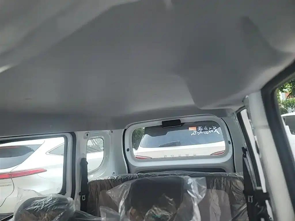 Wuling Sunshine New Energy 2025 Model 305km/h Progressive Edition — миниатюра 18