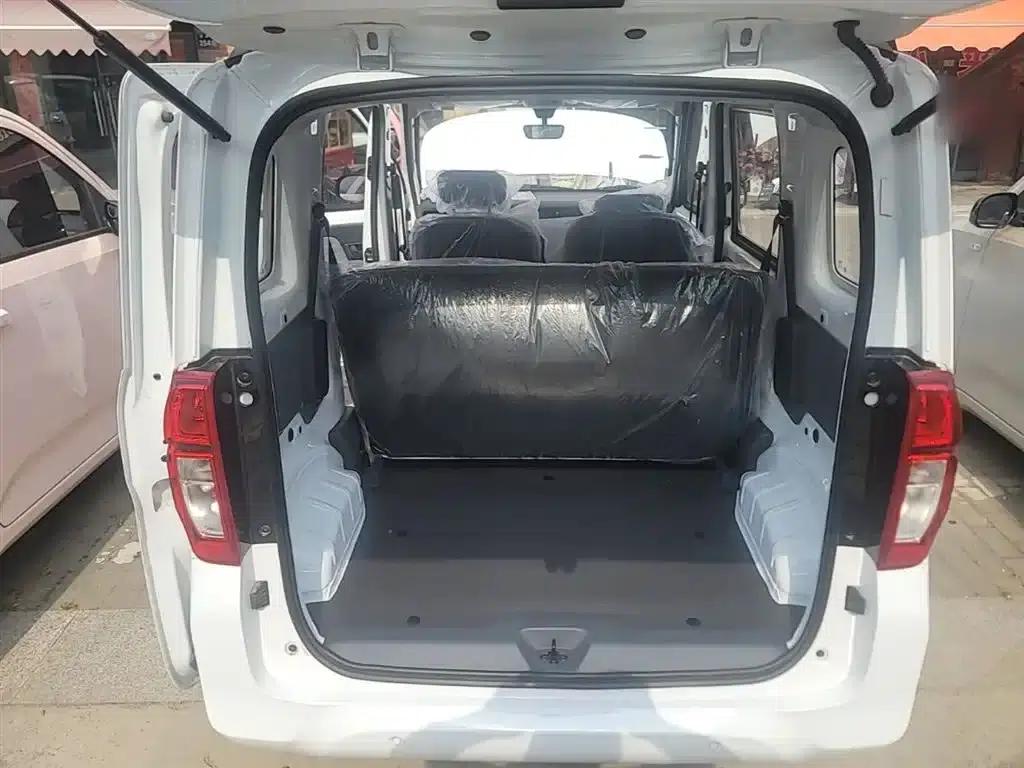 Wuling Sunshine New Energy 2025 Model 305km/h Progressive Edition — миниатюра 19