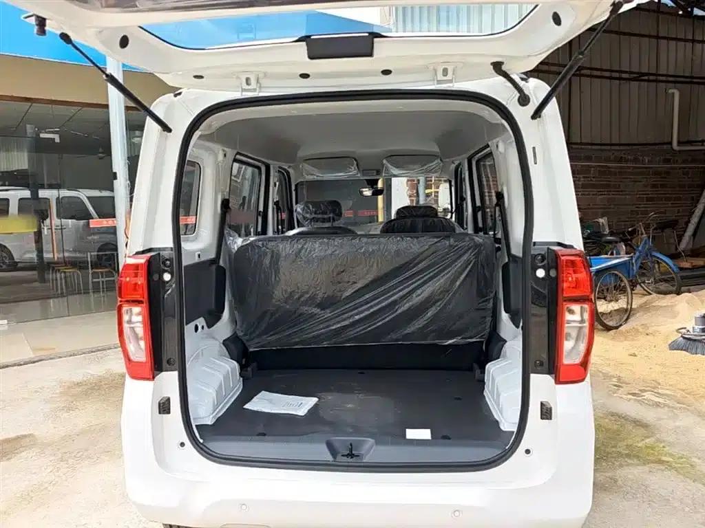 Wuling Sunshine New Energy 2025 Model 305km/h Progressive Edition — миниатюра 19