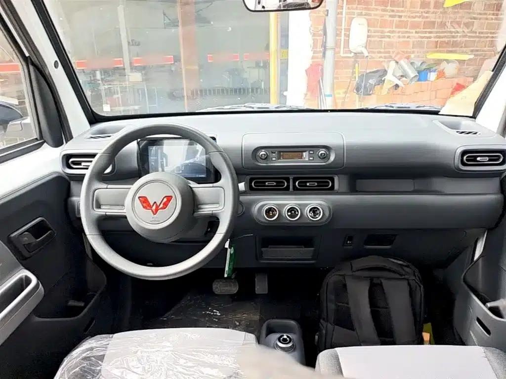 Wuling Sunshine New Energy 2025 Model 305km/h Progressive Edition — миниатюра 10