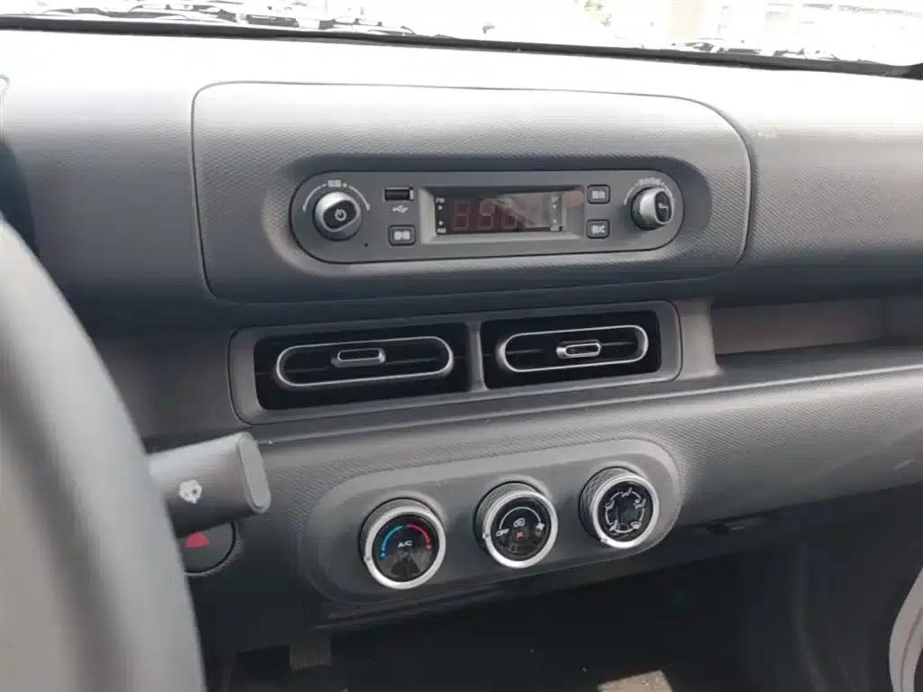 Wuling Sunshine New Energy 2025 Model 305km/h Progressive Edition — миниатюра 13