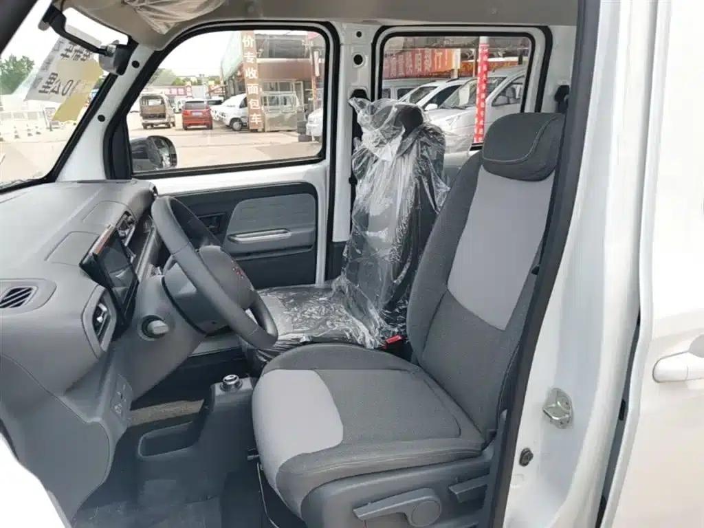 Wuling Sunshine New Energy 2025 Model 305km/h Progressive Edition — миниатюра 15