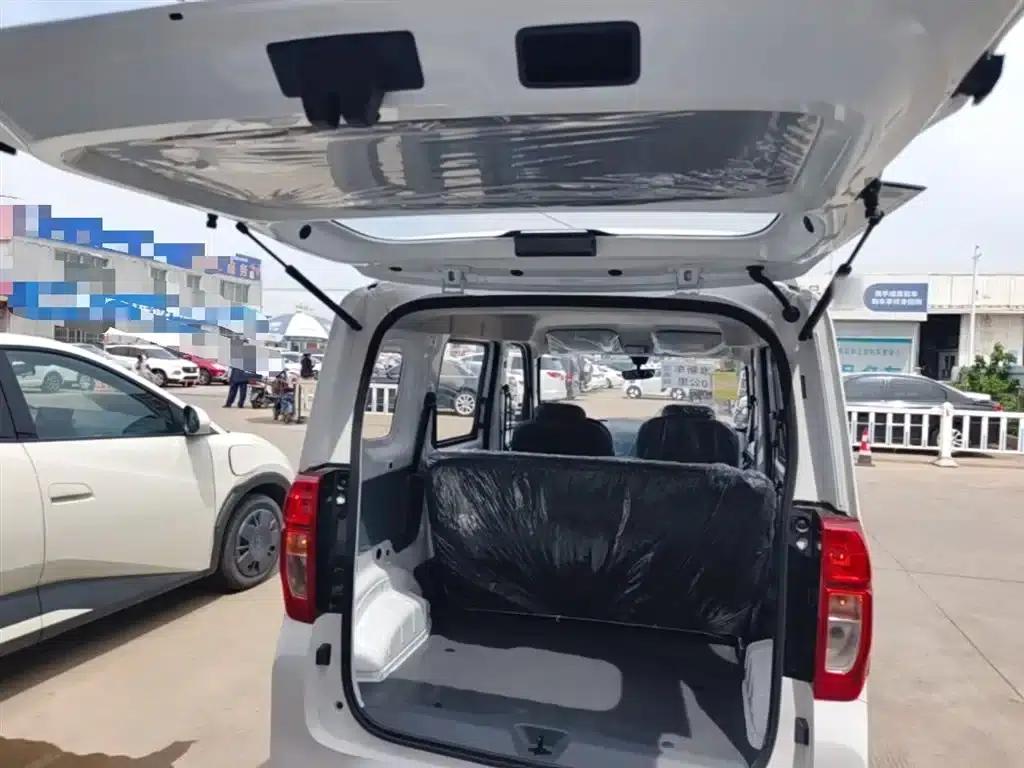 Wuling Sunshine New Energy 2025 Model 305km/h Progressive Edition — миниатюра 19
