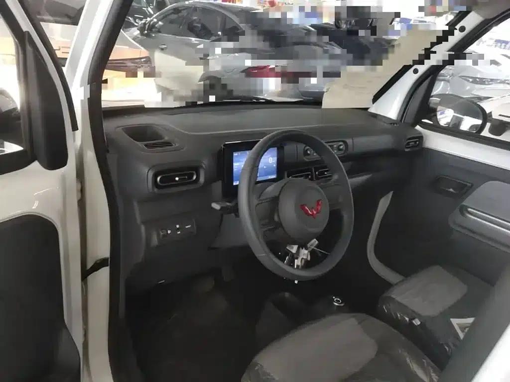 Wuling Sunshine New Energy 2025 Model 305km/h Progressive Edition — миниатюра 10