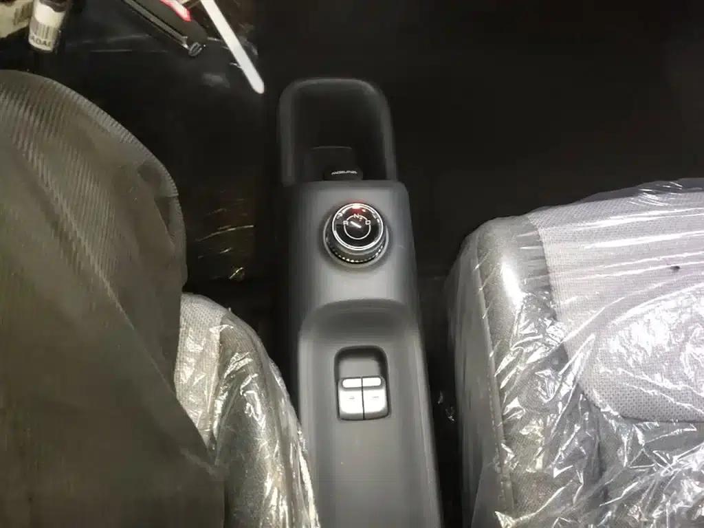 Wuling Sunshine New Energy 2025 Model 305km/h Progressive Edition — миниатюра 14