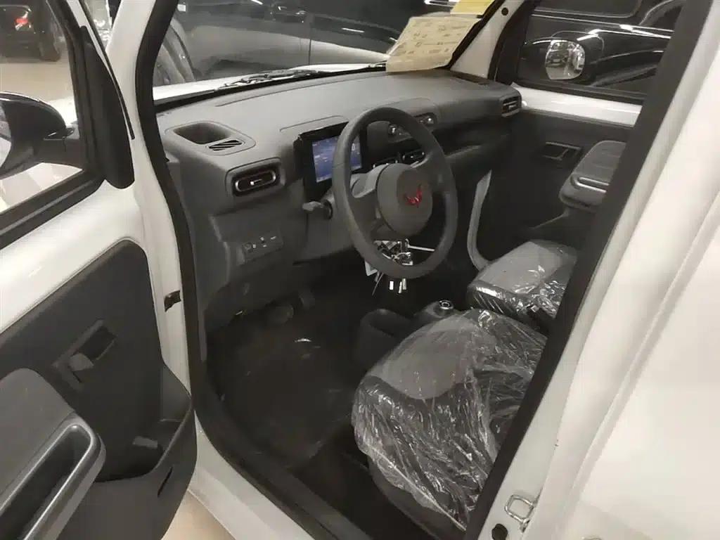 Wuling Sunshine New Energy 2025 Model 305km/h Progressive Edition — миниатюра 16
