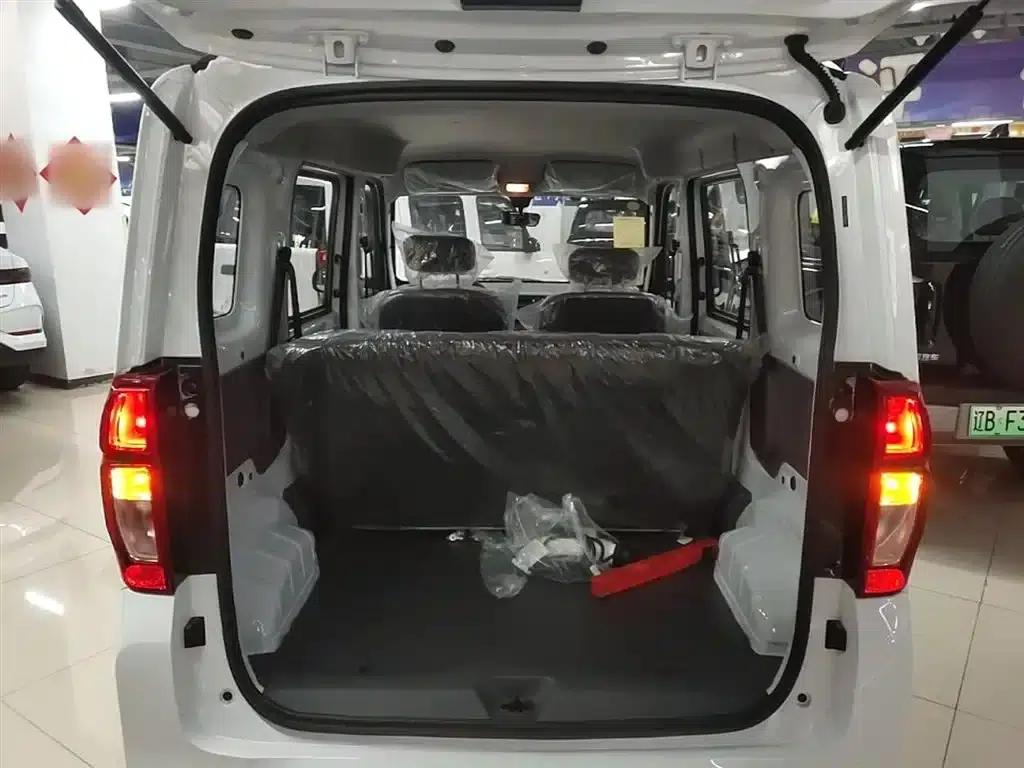 Wuling Sunshine New Energy 2025 Model 305km/h Progressive Edition — миниатюра 19