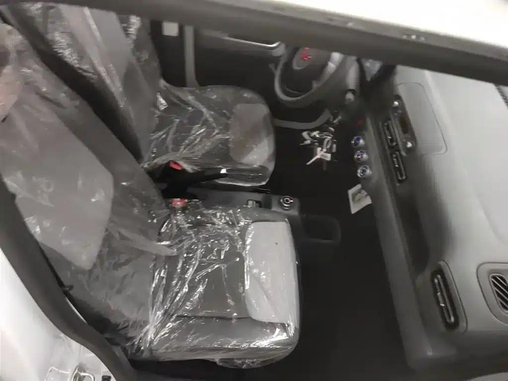 Wuling Sunshine New Energy 2025 Model 305km/h Progressive Edition — миниатюра 25