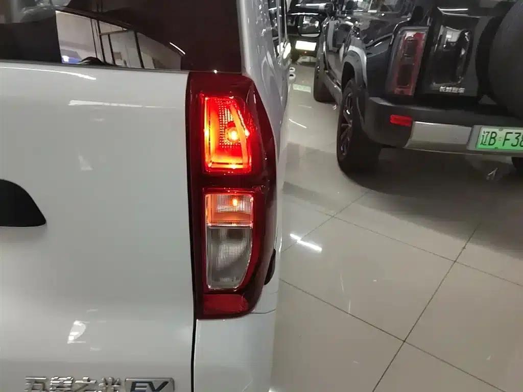 Wuling Sunshine New Energy 2025 Model 305km/h Progressive Edition — миниатюра 8