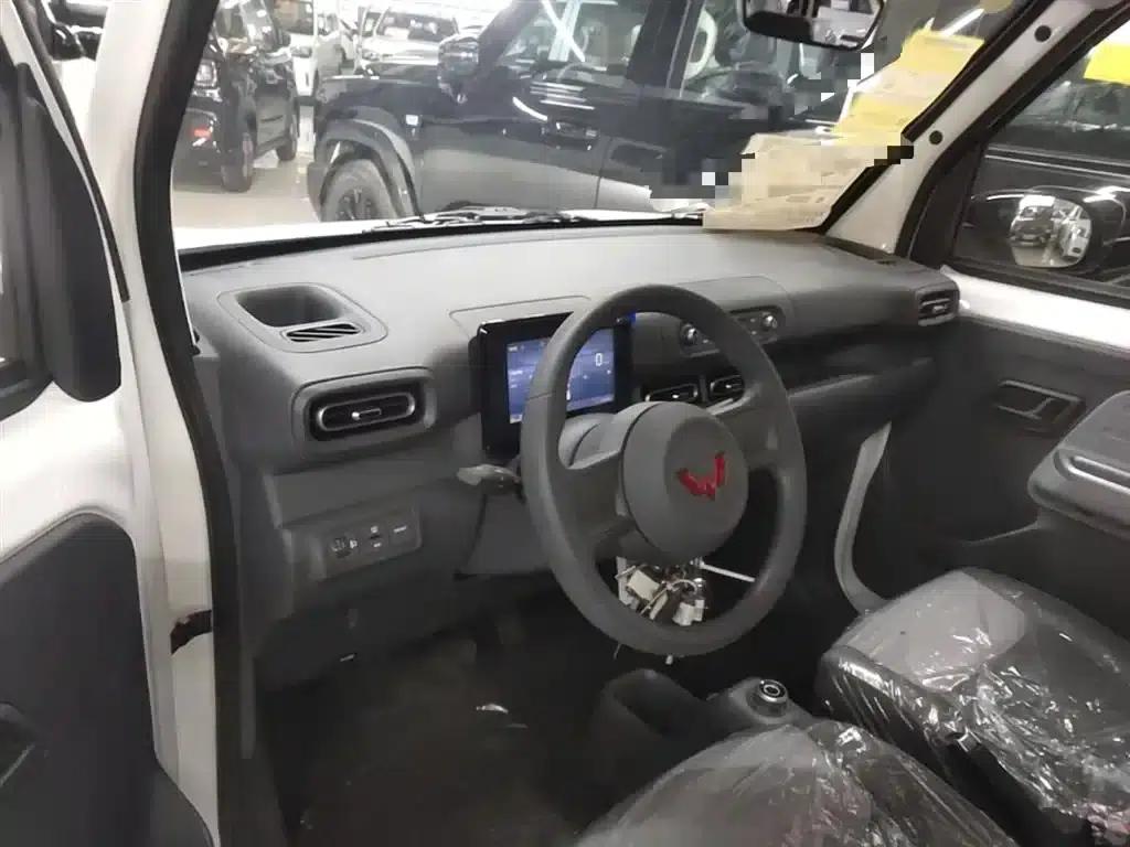Wuling Sunshine New Energy 2025 Model 305km/h Progressive Edition — миниатюра 10