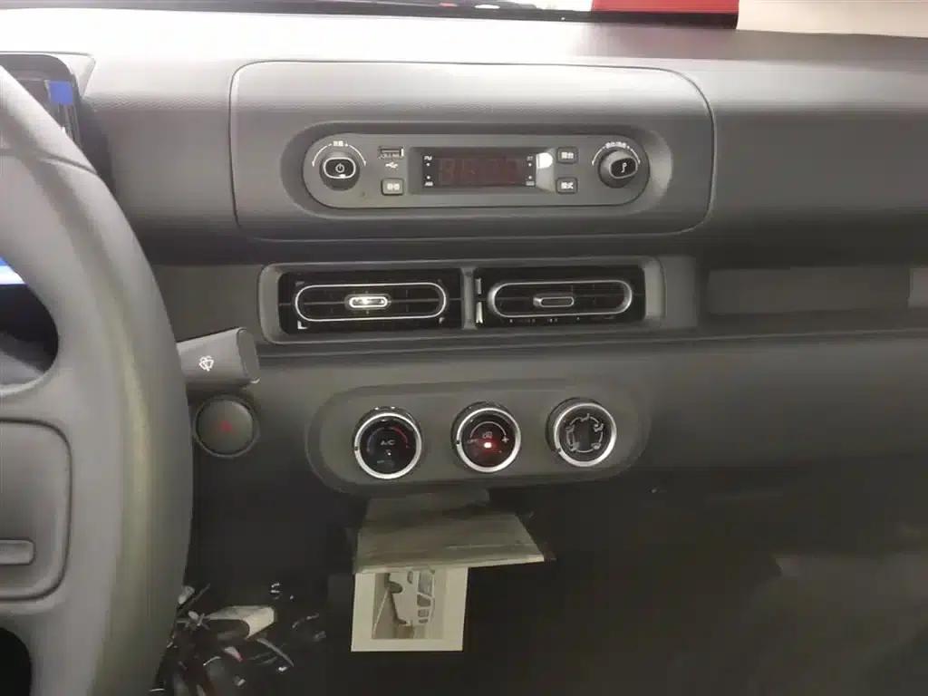 Wuling Sunshine New Energy 2025 Model 305km/h Progressive Edition — миниатюра 13