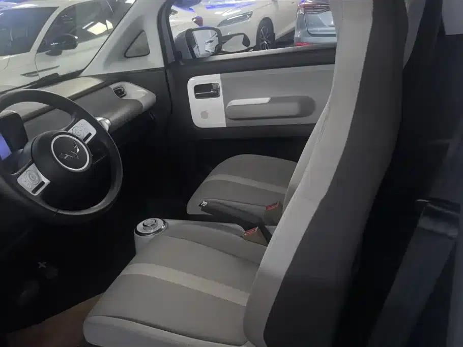Wuling Air ev Clear Sky 2023 Two-Seat Standard Edition — миниатюра 11