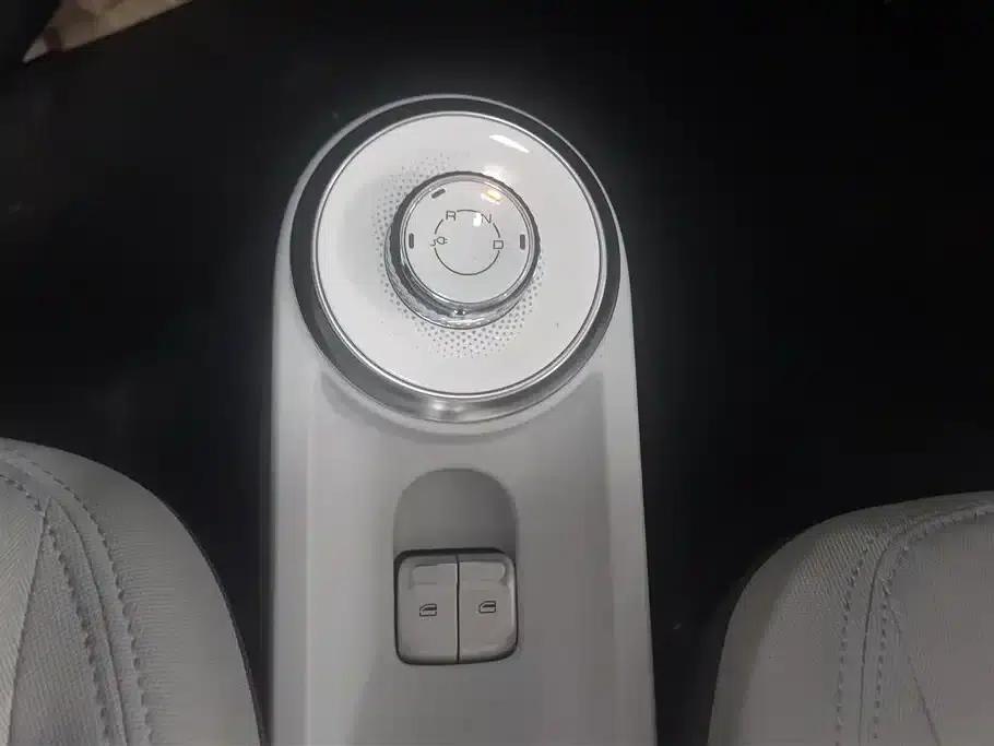 Wuling Air ev Clear Sky 2023 Two-Seat Standard Edition — миниатюра 16
