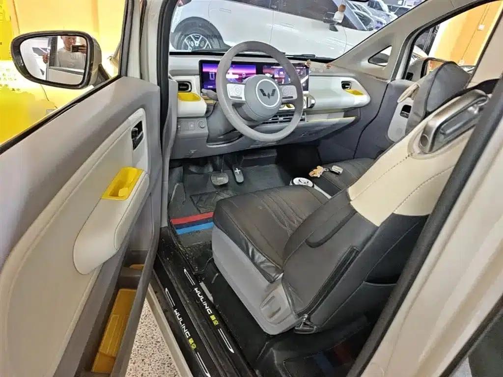 Wuling Air ev Clear Sky 2023 Model, Four-Seat - Advanced Edition — миниатюра 16