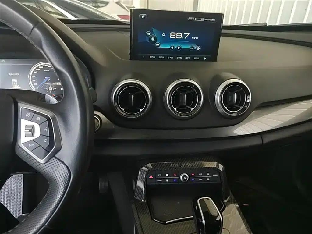Weipai VV7 2017 2.0T Super Luxury Edition — миниатюра 13