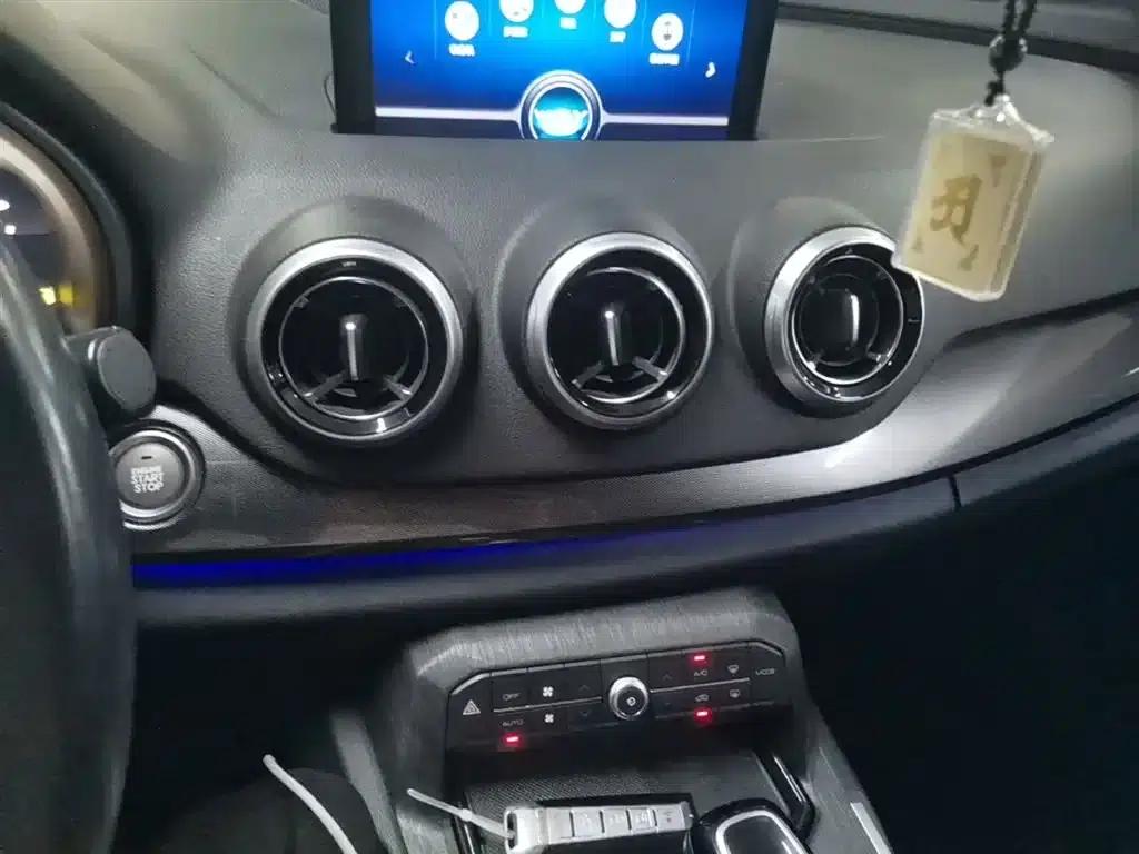 Wey VV7 2017 Model VV7c 2.0T Super Luxury Edition — миниатюра 20