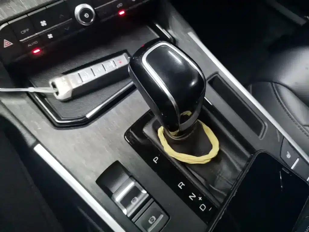 Wey VV7 2017 Model VV7c 2.0T Super Luxury Edition — миниатюра 21