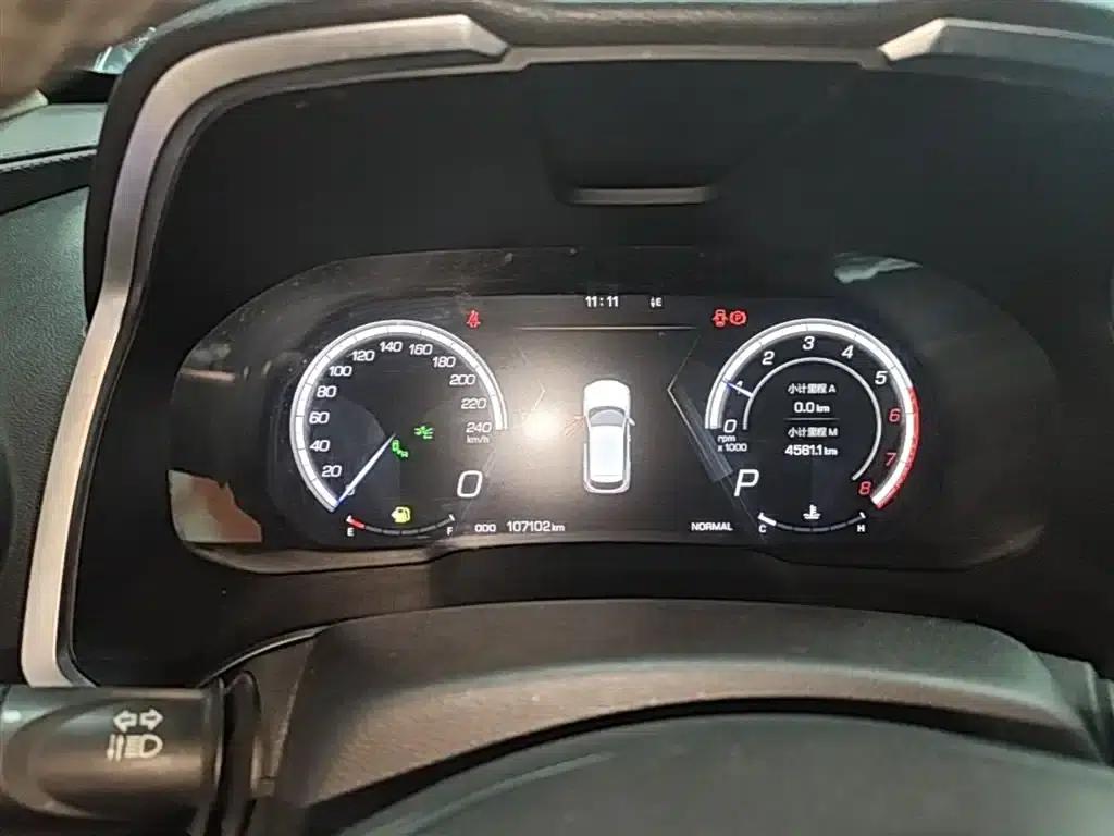 Wey VV5 2019 Upgraded Model 2.0T Two-Wheel Drive Flagship Edition (National V Emission Standard) — миниатюра 12