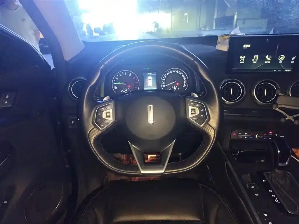 Weipai VV5 2017 2.0T Super Luxury Edition — миниатюра 3