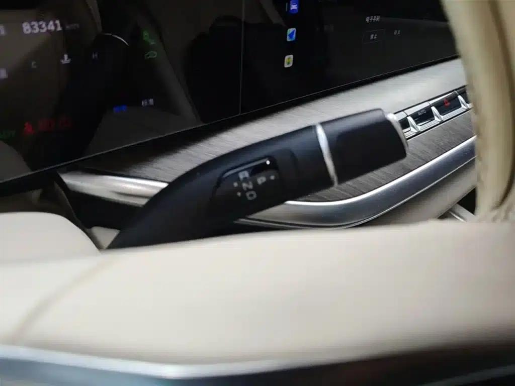 Weipai Lanshan 2023 Four-Wheel Drive Extended Range Edition — миниатюра 14