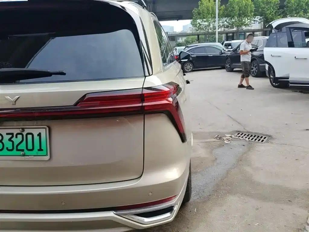 Weipai Lanshan 2023 Four-Wheel Drive Extended Range Edition — миниатюра 8