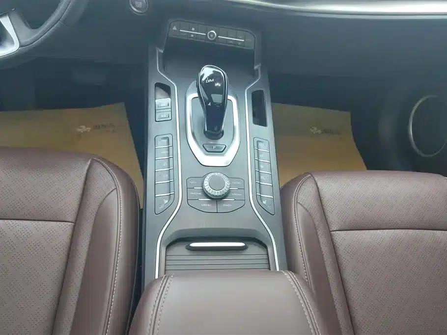 Weipai VV6 2021 2.0T 2WD Smart Protection+ — миниатюра 16