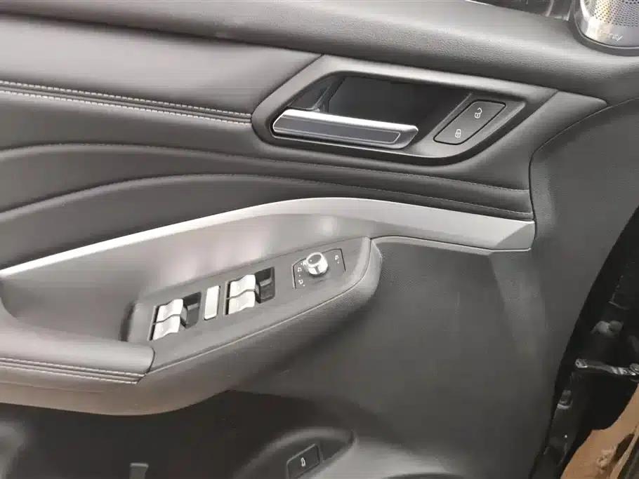 Wey VV6 2020 2.0T 2WD Smart+ — миниатюра 6